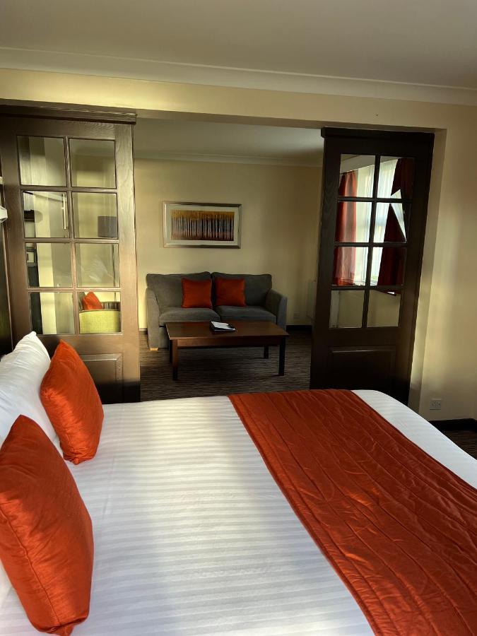 Dragonfly Hotel Peterborough Bagian luar foto