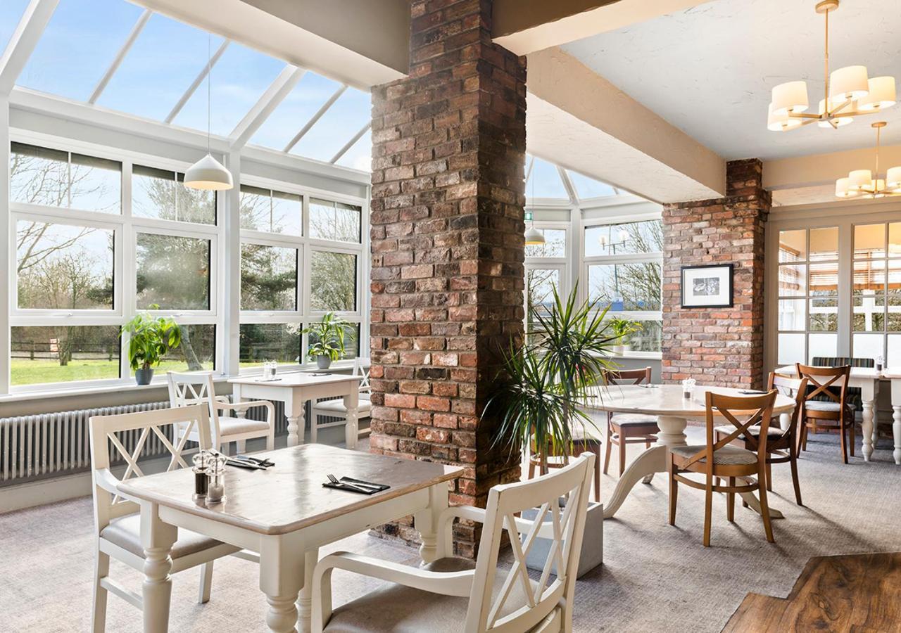 Dragonfly Hotel Peterborough Bagian luar foto