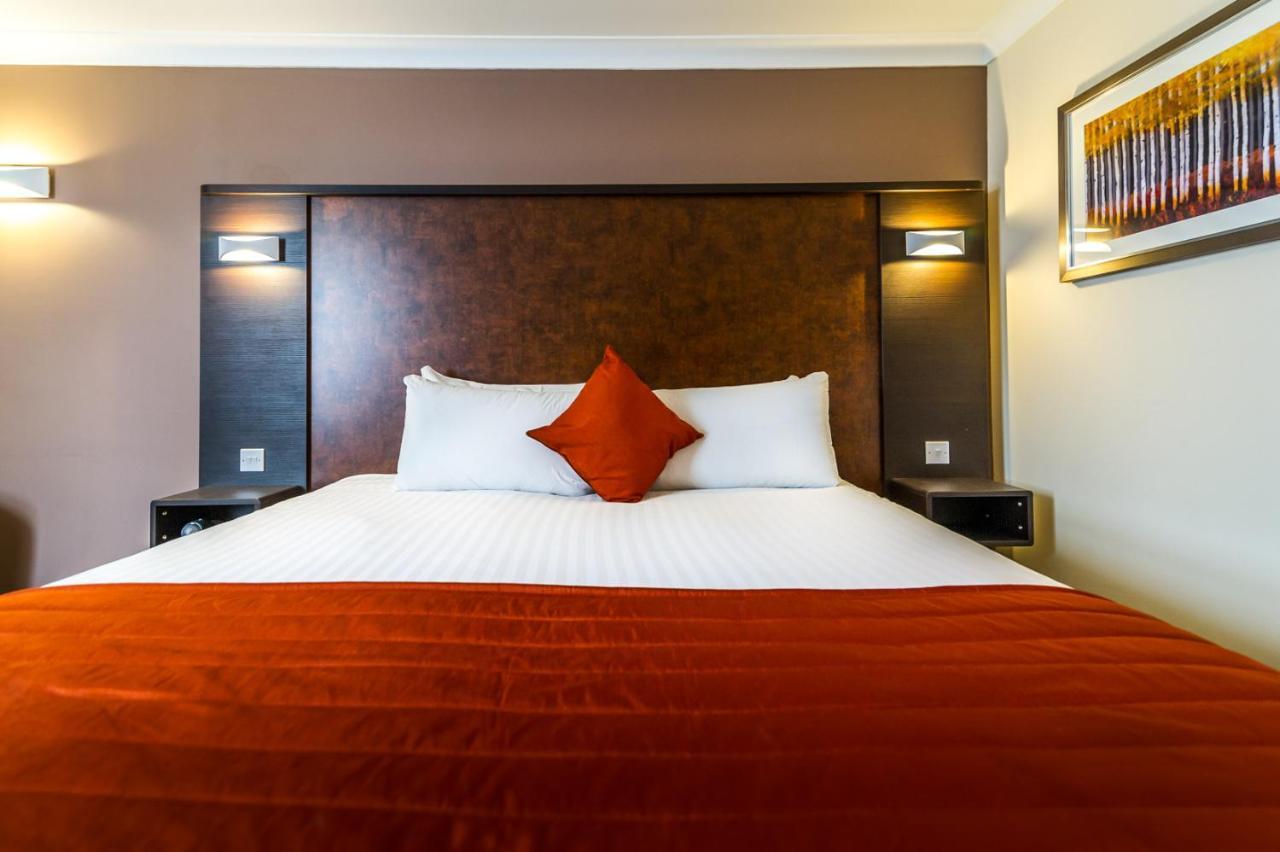 Dragonfly Hotel Peterborough Bagian luar foto